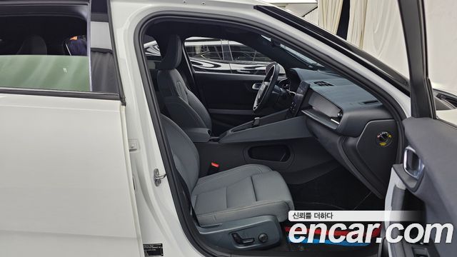 Polestar Polestar 2 2023 — photo 11