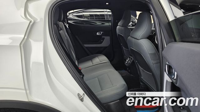 Polestar Polestar 2 2023 — photo 12