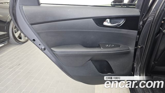 Kia K3 2022 — photo 15