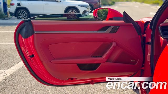 Porsche 911 2023 — photo 15