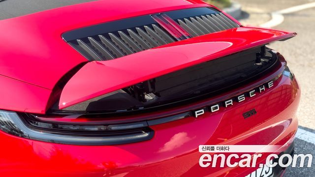 Porsche 911 2023 — photo 17
