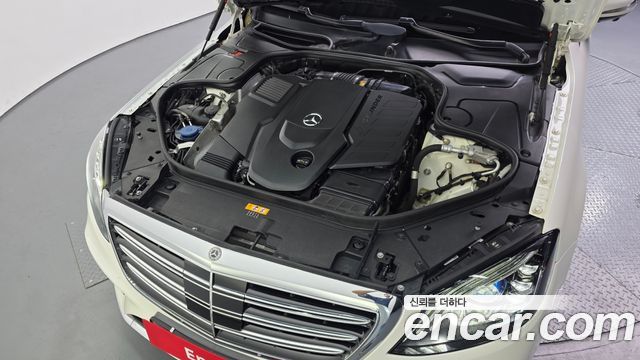 Mercedes-Benz S-Class 2019 — photo 6