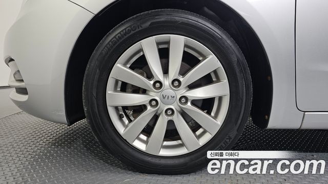 Kia K3 2013 — photo 5
