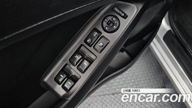 Kia K3 2013 — photo 12