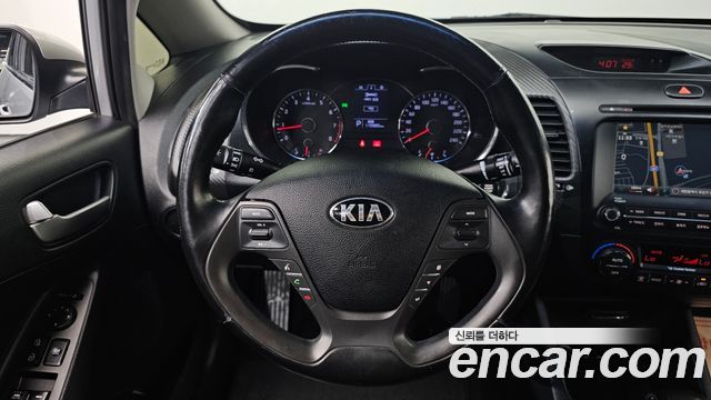 Kia K3 2013 — photo 16