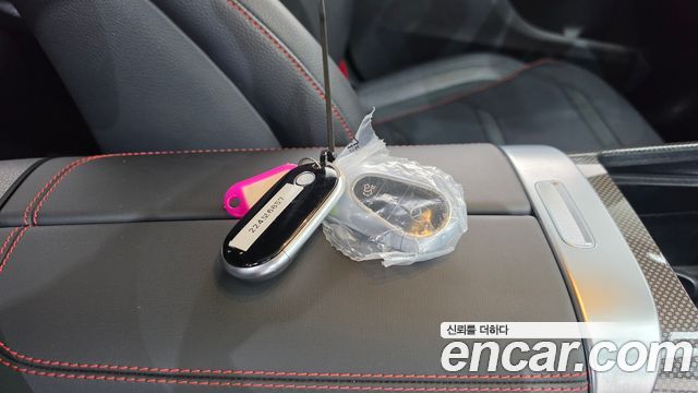 Mercedes-Benz GLC-Class 2025 — photo 21