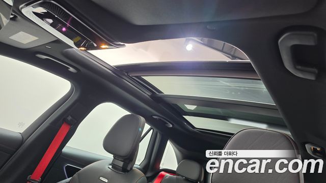 Mercedes-Benz GLC-Class 2025 — photo 24