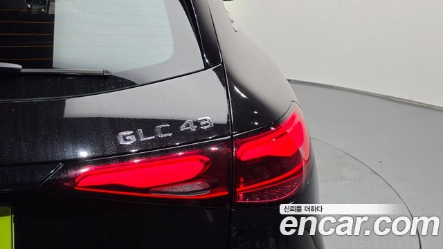 Mercedes-Benz GLC-Class 2025 — photo 9