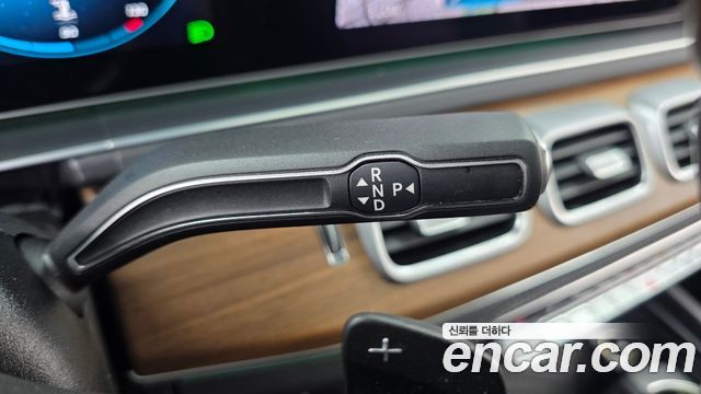 Mercedes-Benz GLS-Class 2021 — photo 12
