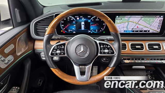 Mercedes-Benz GLS-Class 2021 — photo 19