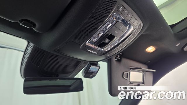 Mercedes-Benz GLS-Class 2021 — photo 28