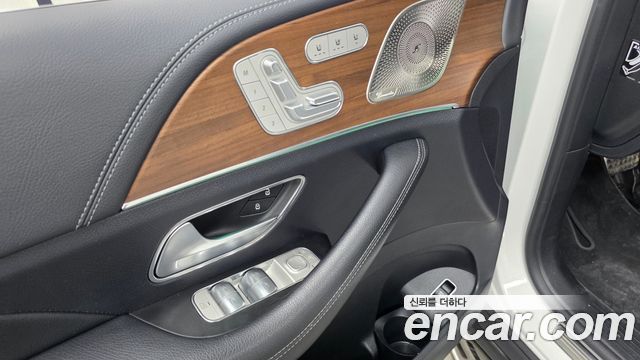 Mercedes-Benz GLS-Class 2021 — photo 36
