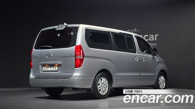 Hyundai Starex 2019 — photo 2