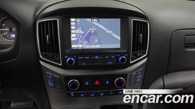 Hyundai Starex 2019 — photo 19