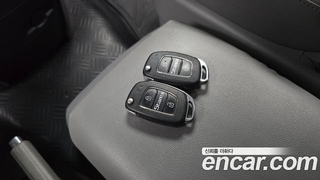 Hyundai Starex 2019 — photo 21