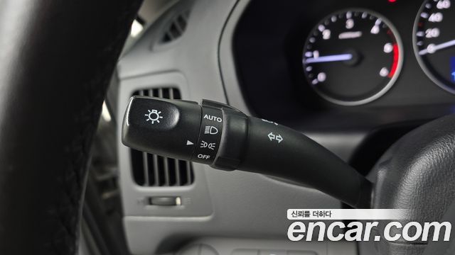 Hyundai Starex 2019 — photo 25