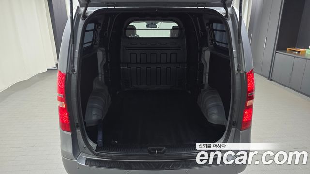 Hyundai Starex 2019 — photo 26