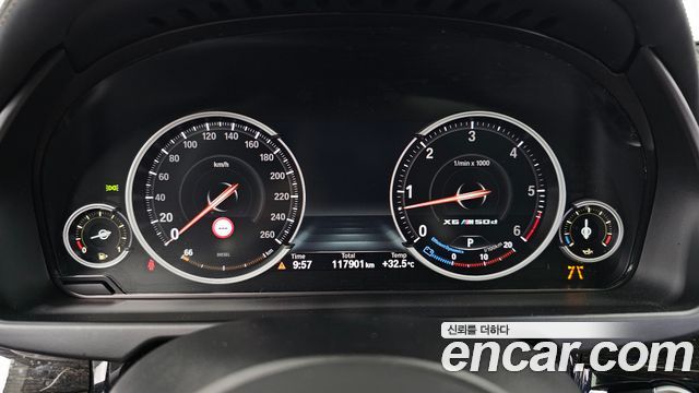 BMW X6 2018 — photo 11