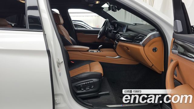 BMW X6 2018 — photo 17