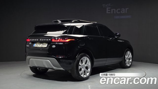 Land Rover Range Rover Evoque 2022 — photo 2