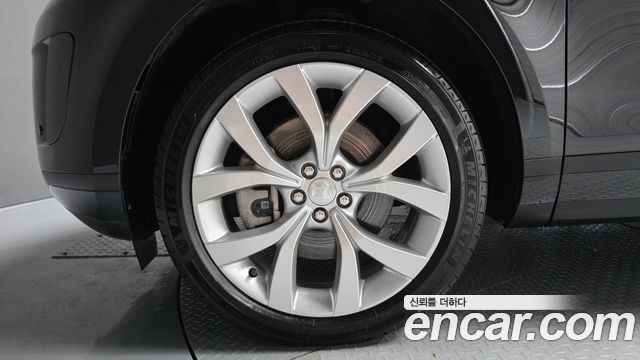 Land Rover Range Rover Evoque 2022 — photo 5