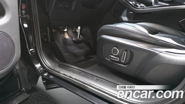 Land Rover Range Rover Evoque 2022 — photo 24