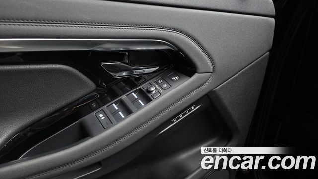Land Rover Range Rover Evoque 2022 — photo 25