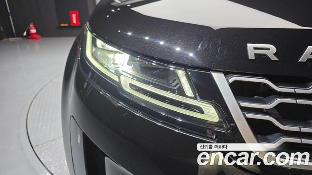 Land Rover Range Rover Evoque 2022 — photo 8