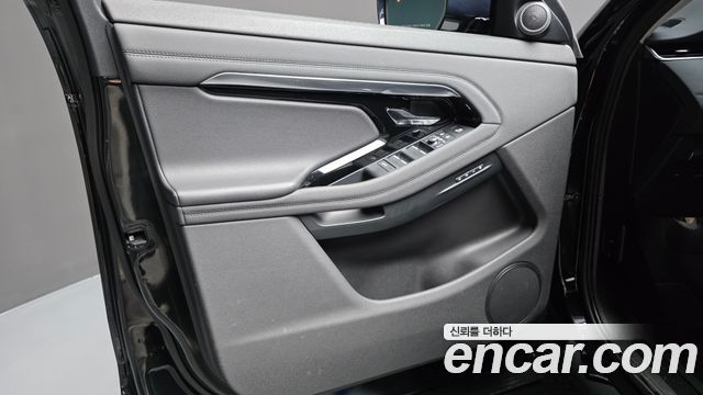 Land Rover Range Rover Evoque 2022 — photo 14