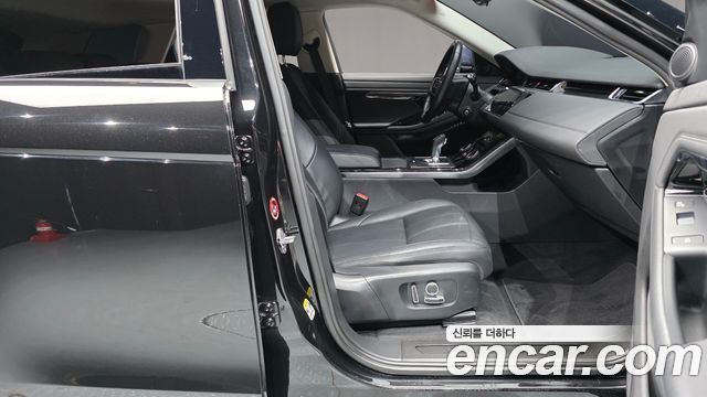 Land Rover Range Rover Evoque 2022 — photo 16