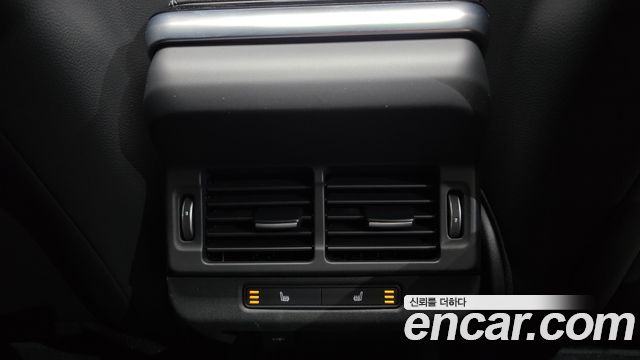 Land Rover Range Rover Evoque 2022 — photo 34