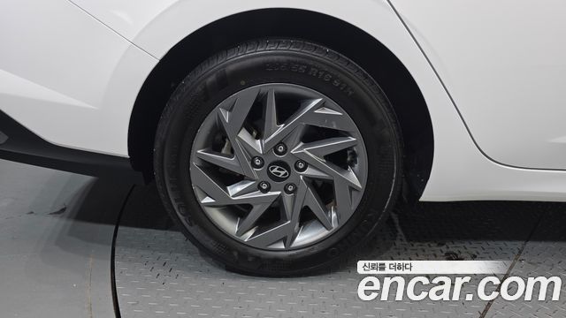 Hyundai AVANTE 2024 — photo 5