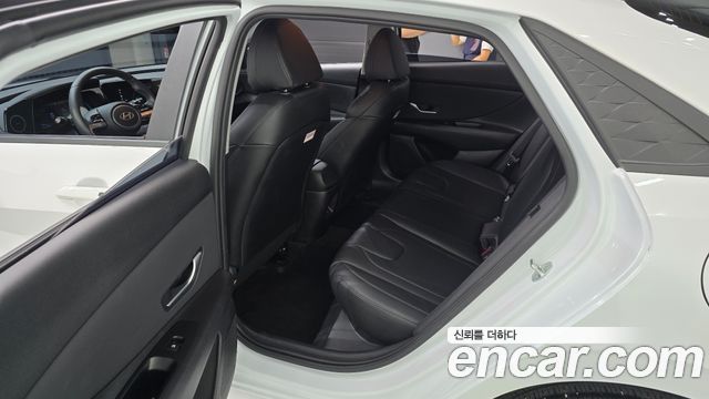 Hyundai AVANTE 2024 — photo 17
