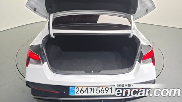 Hyundai AVANTE 2024 — photo 21