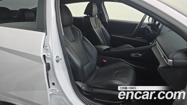 Hyundai AVANTE 2024 — photo 16