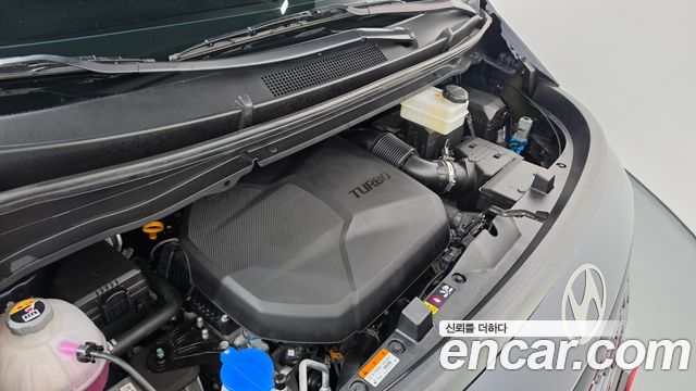 Hyundai Staria 2025 — photo 6