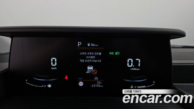 Hyundai Staria 2025 — photo 11