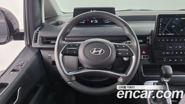 Hyundai Staria 2025 — photo 20