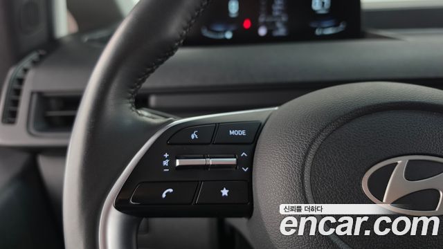 Hyundai Staria 2025 — photo 24