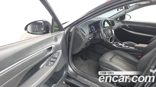 Hyundai Sonata 2022 — photo 10
