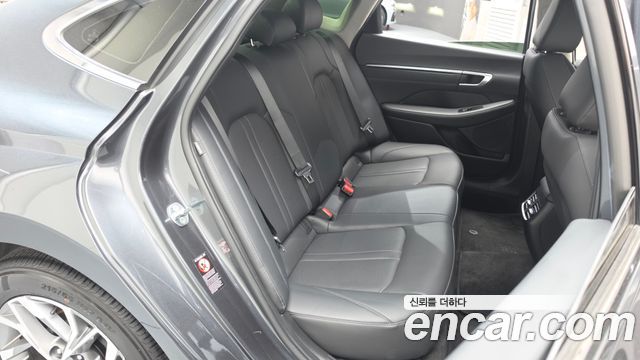 Hyundai Sonata 2022 — photo 11