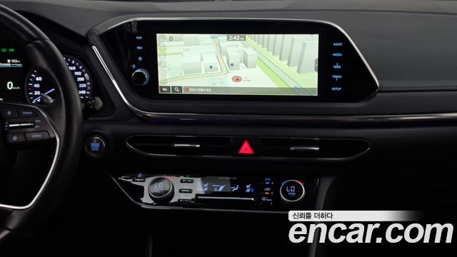 Hyundai Sonata 2022 — photo 14