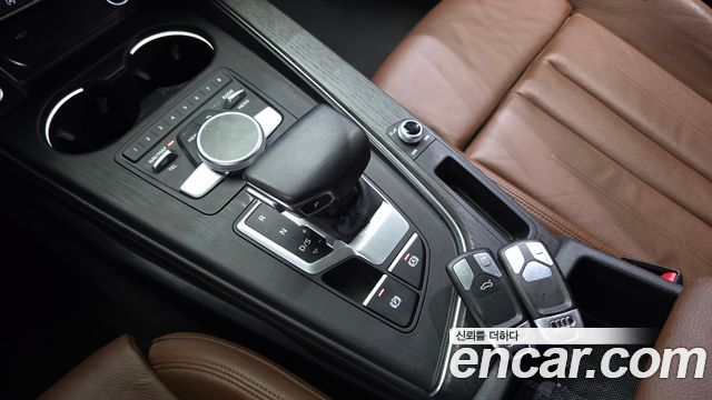 Audi A4 2018 — photo 12