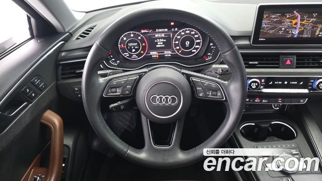 Audi A4 2018 — photo 19
