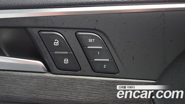 Audi A4 2018 — photo 23