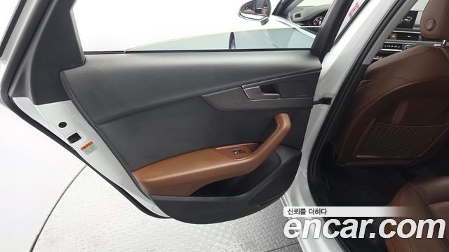 Audi A4 2018 — photo 15