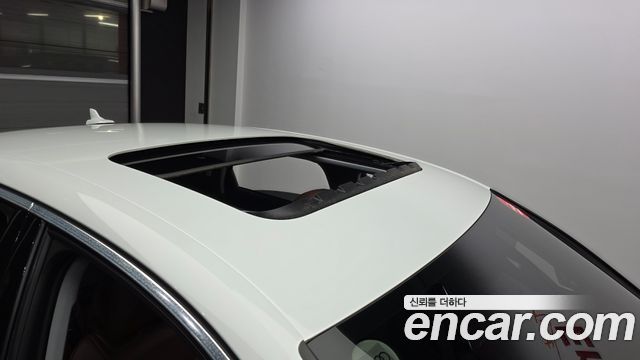 Audi A4 2018 — photo 35
