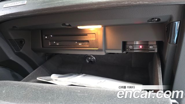 Audi A4 2018 — photo 36