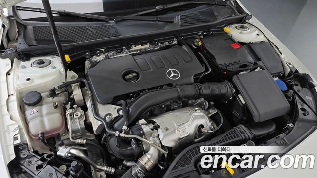 Mercedes-Benz A-Class 2022 — photo 6
