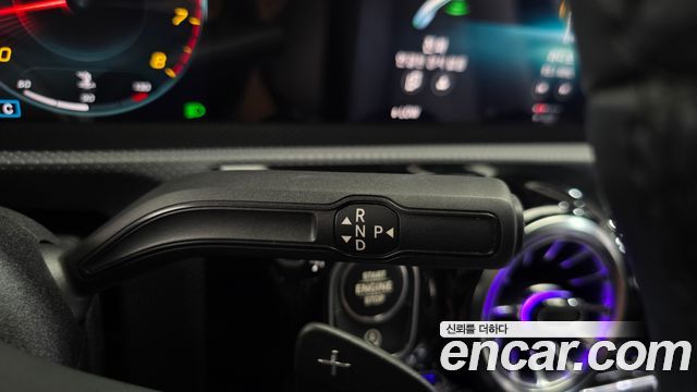 Mercedes-Benz A-Class 2022 — photo 12